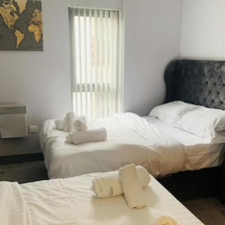 2 Bedroom Free Parking By Concert Square Sleeps 8 Liverpool Zewnętrze zdjęcie