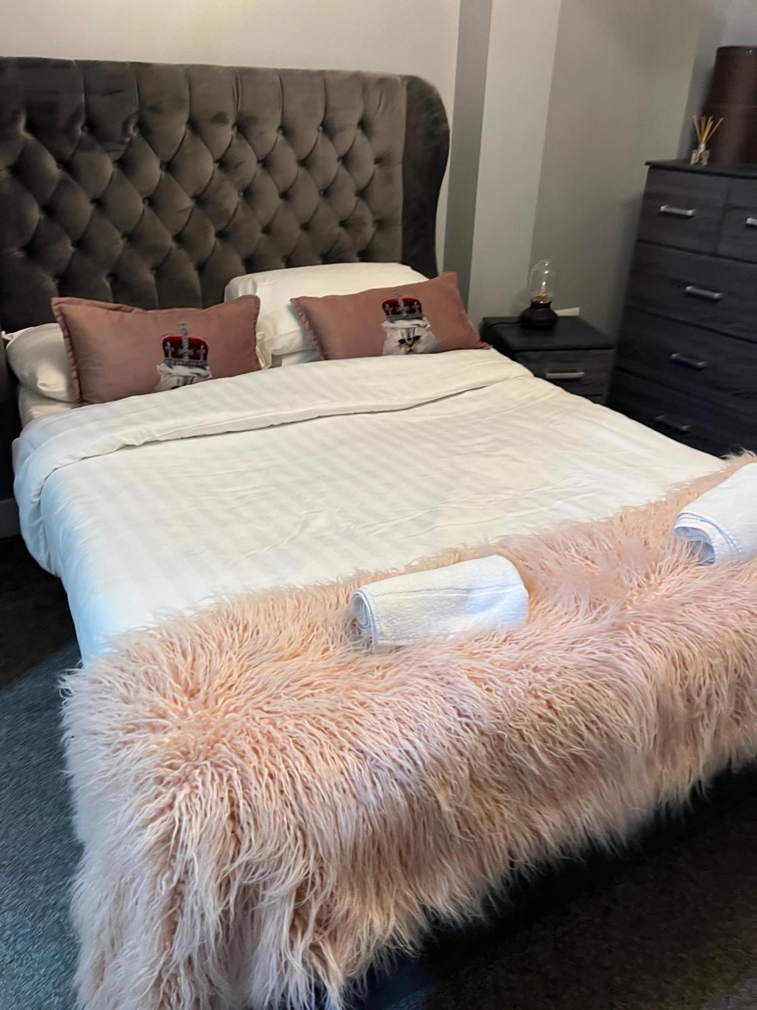 2 Bedroom Free Parking By Concert Square Sleeps 8 Liverpool Zewnętrze zdjęcie