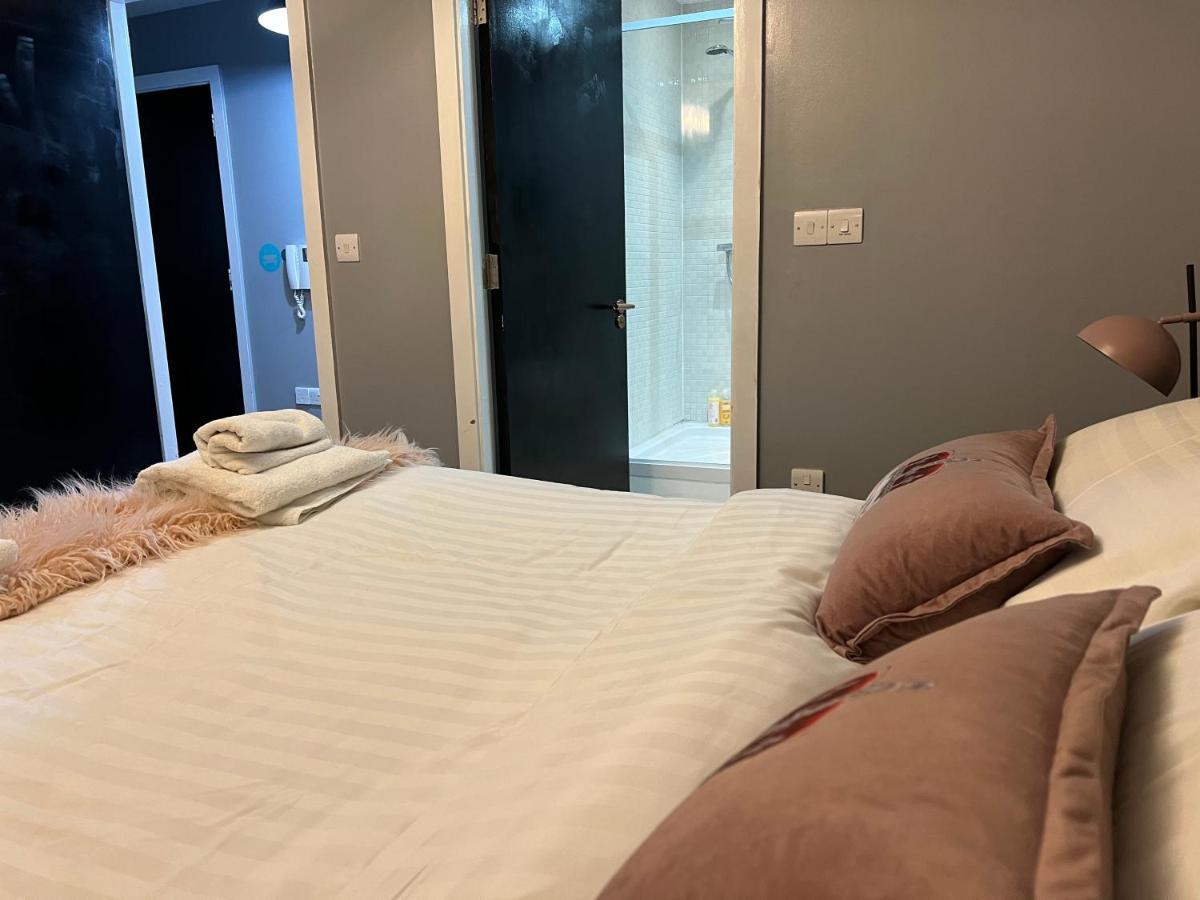 2 Bedroom Free Parking By Concert Square Sleeps 8 Liverpool Zewnętrze zdjęcie